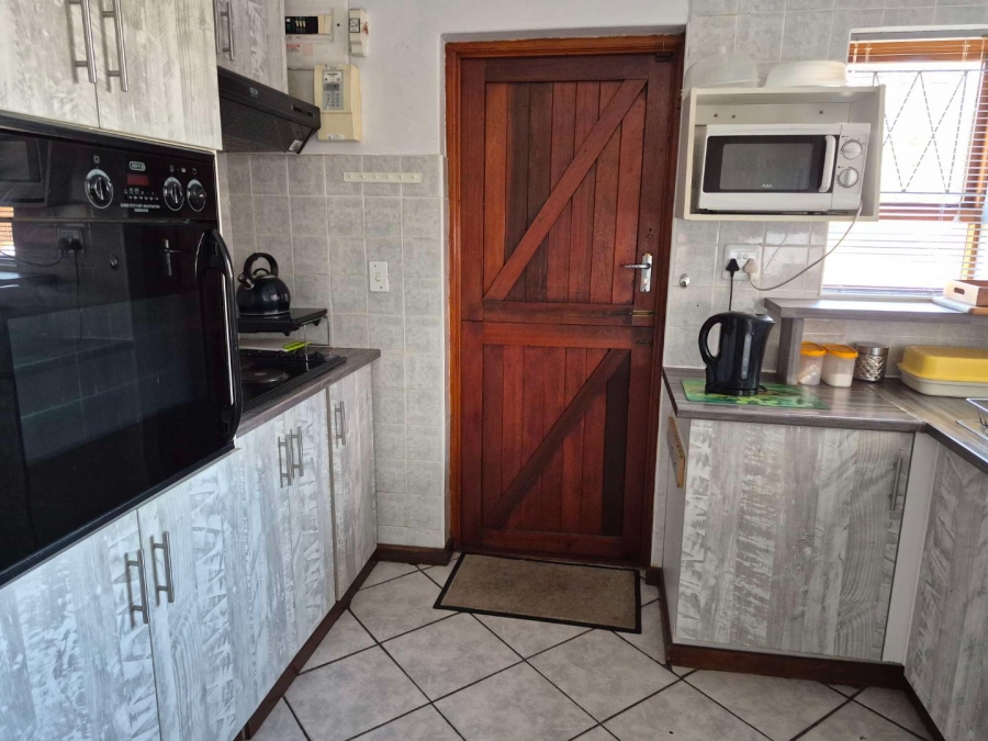 3 Bedroom Property for Sale in Kabega Park Eastern Cape
